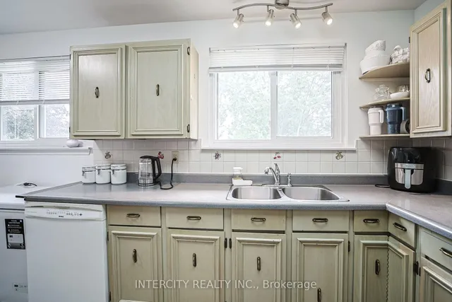 Additional image 9 of 24 Grovetree Pl