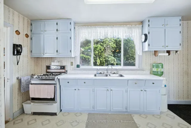 Additional image 7 of 572 Parkside Dr