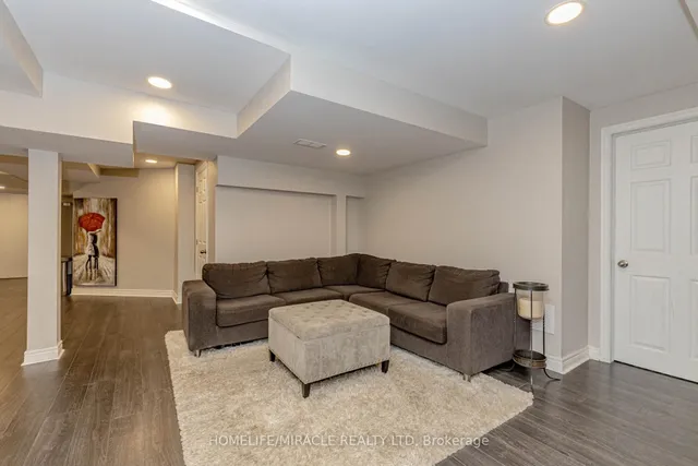 Additional image 38 of 32 Masters Green Cres