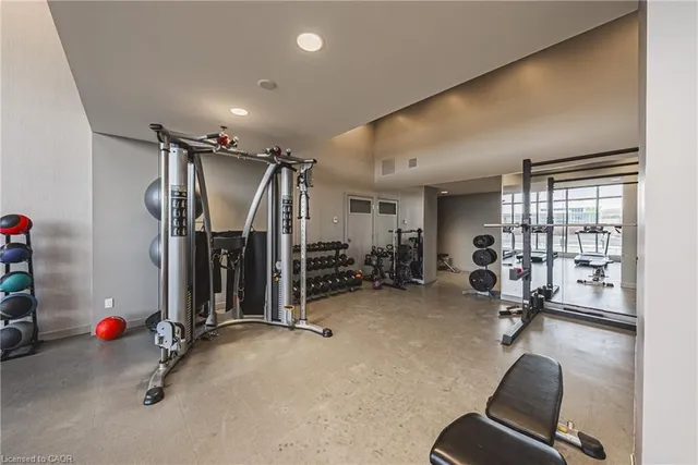 Additional image 33 of 2081 Fairview St Unit 2001