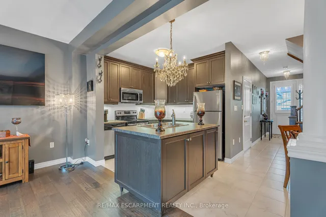 Additional image 9 of 72 DODMAN Cres