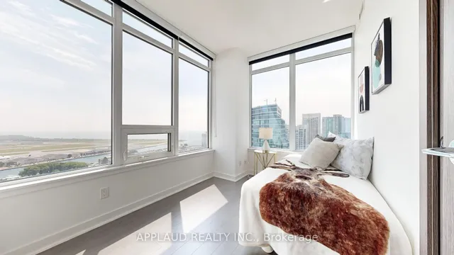 Additional image 16 of 17 Bathurst St Unit 3302