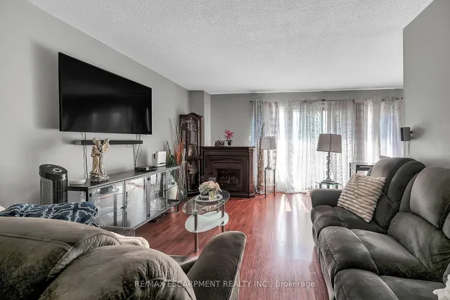 Additional image 6 of 25 Redbury St Unit 18