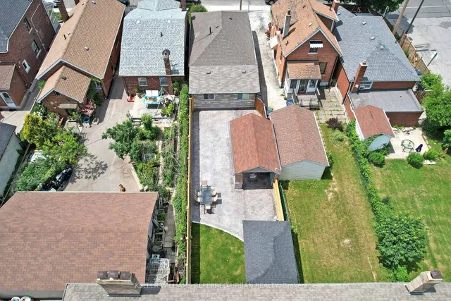 Additional image 39 of 19 Bicknell Ave