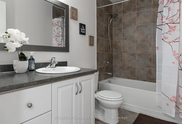 Additional image 15 of 345 Glancaster Rd Unit 14