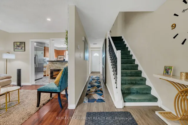 Additional image 4 of 18 Riverdale Dr