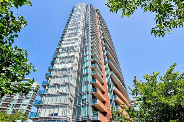 150 East Liberty St Unit 2813