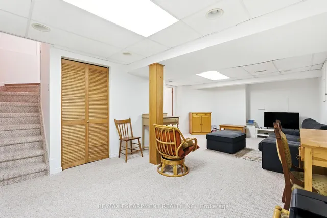 Additional image 33 of 1559 Riley Ave