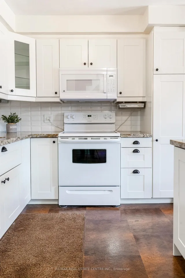 Additional image 10 of 10 Cadham Blvd Unit 37
