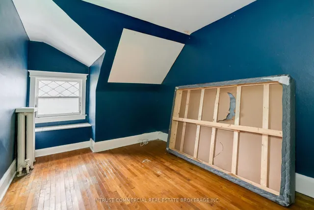 Additional image 22 of 382 Spadina Rd