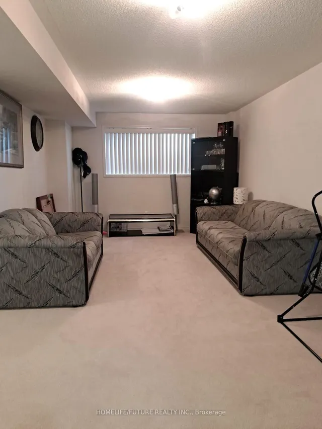 Additional image 3 of 71 Carrera Blvd