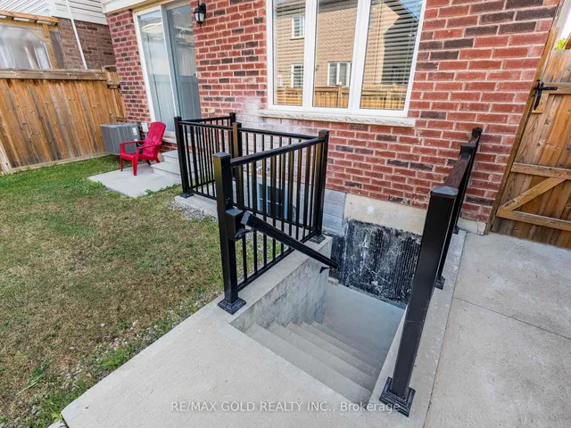 Additional image 37 of 36 Feeder St