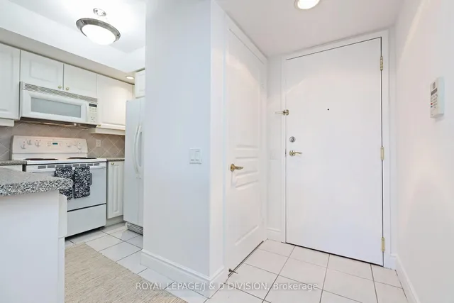 Additional image 3 of 15 Northtown Way Unit 923