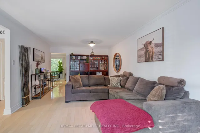 Additional image 10 of 1560 Kerns Rd Unit 5