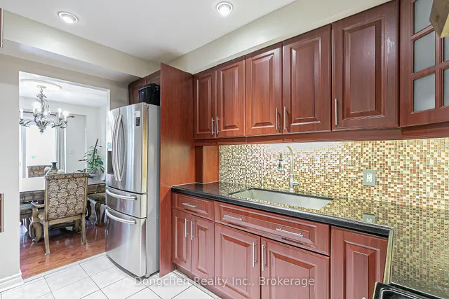 Additional image 21 of 14 Carl Cres