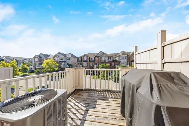 Additional image 18 of 879 Willingdon Cres