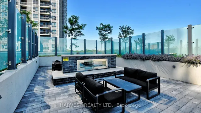 Additional image 38 of 225 Village Green Sq Unit 2103