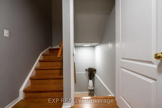 Additional image 15 of 37 Farthingale Cres