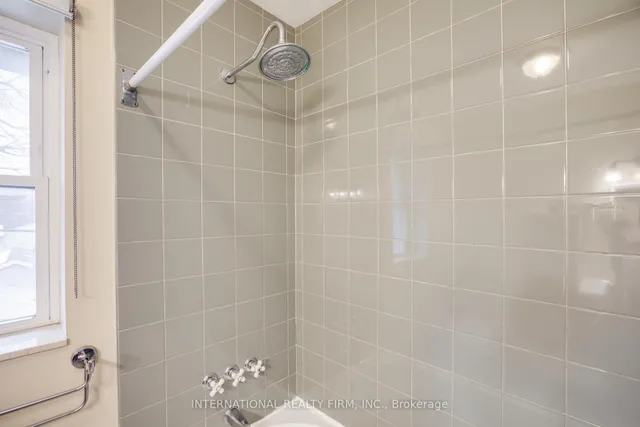 Additional image 35 of 109 Monarch Park Ave