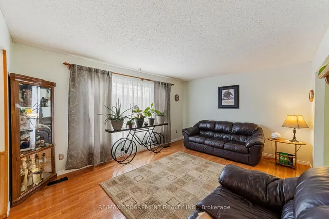 Additional image 5 of 47 Leaway Ave