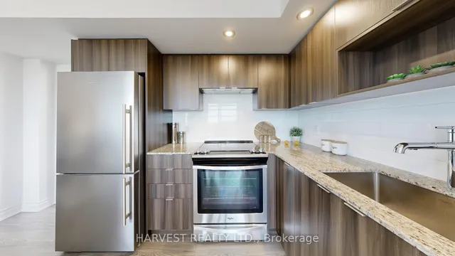 Additional image 16 of 225 Village Green Sq Unit 2103