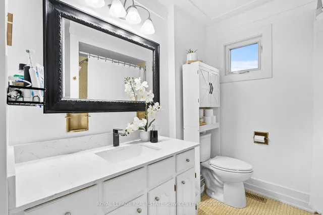 Additional image 16 of 1504 Kenilworth Cres