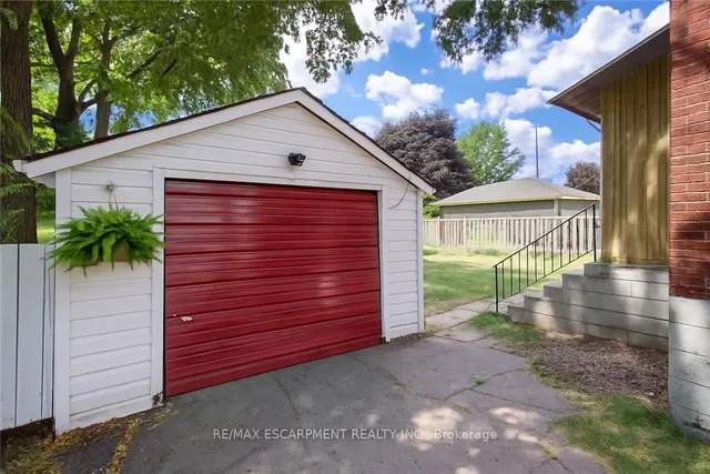 Additional image 32 of 402 Crockett St