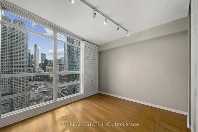 Additional image 13 of 18 Yonge St Unit 2603