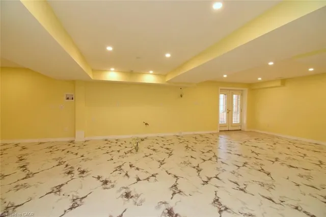 Additional image 26 of 43 Lowinger Ave