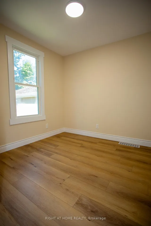 Additional image 13 of 11 Robins Ave