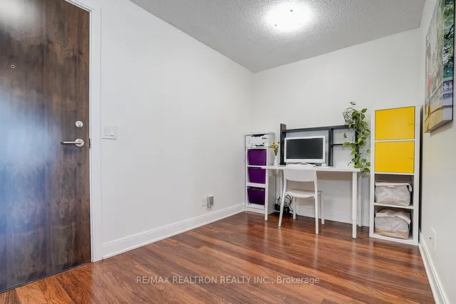 Additional image 13 of 135 Village Green Sq Unit 3220