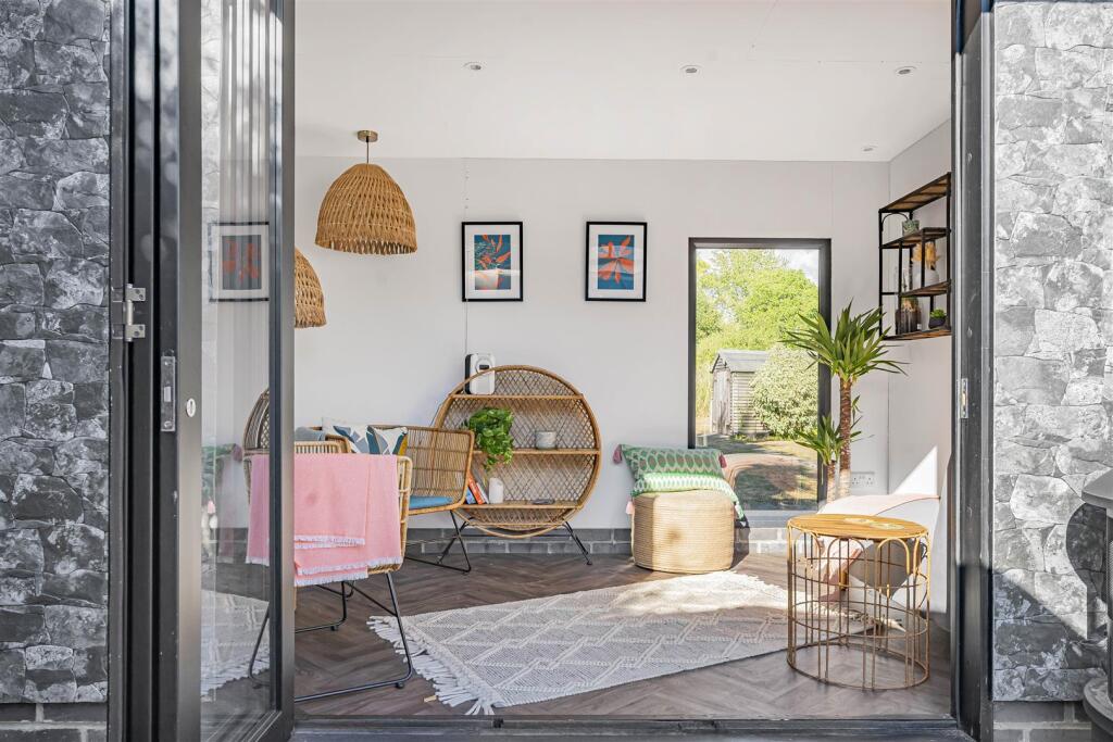 Additional image 24 of Codicote Road, Welwyn