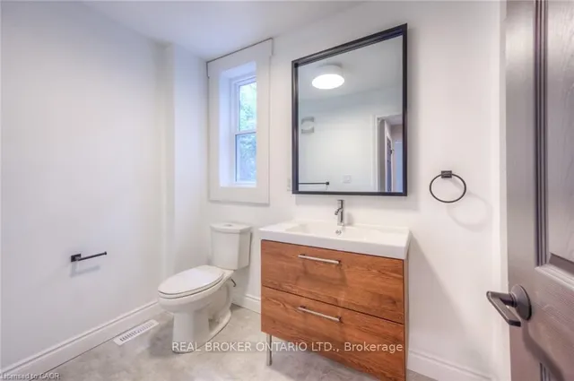 Additional image 30 of 40 Bristol St