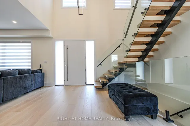 Additional image 4 of 584 WALKERS Line