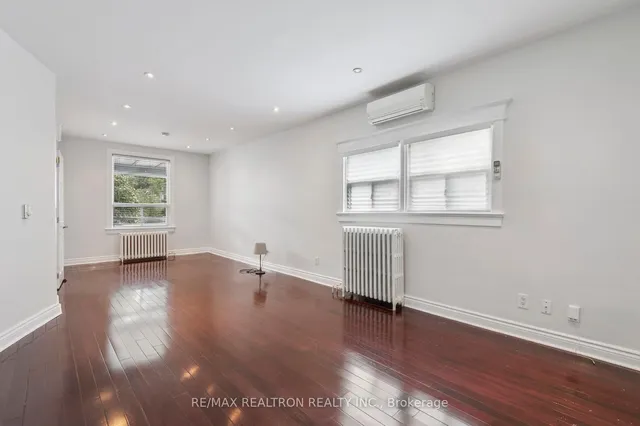 Additional image 6 of 10 Coxwell Ave