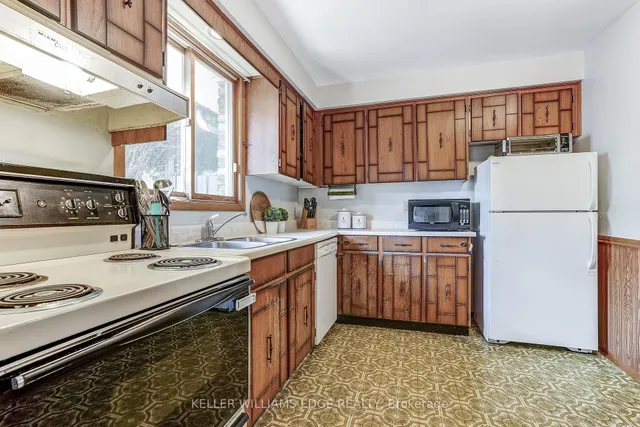 Additional image 15 of 63 1/2 Eastbury Dr