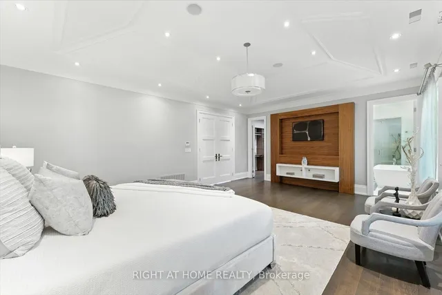 Additional image 32 of 392 Princess Ave