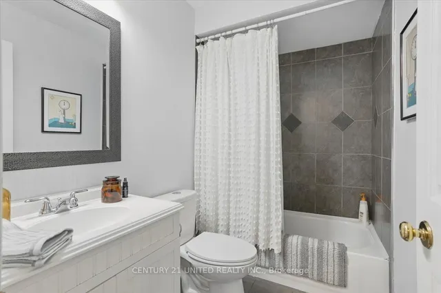 Additional image 31 of 58 Heathcliffe Sq Unit 58