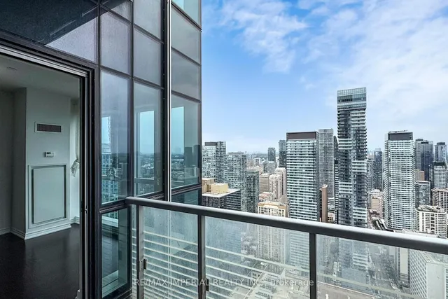 Additional image 33 of 386 Yonge St Unit 4801