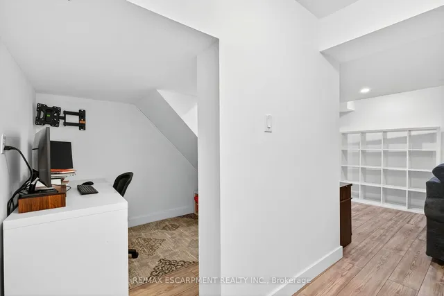 Additional image 35 of 161 Nisbet Blvd