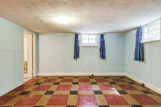 Additional image 28 of 109 Glencrest Blvd