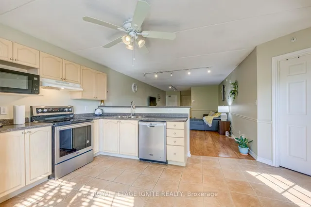 Additional image 16 of 1820 Walkers Line Unit 211