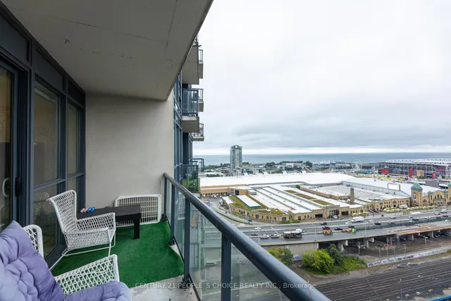 Additional image 33 of 51 East Liberty St Unit 2215