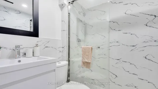 Additional image 44 of 8 Hollyhedge Dr