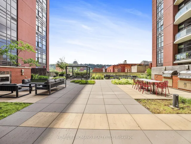 Additional image 27 of 118 King St Unit LPH12