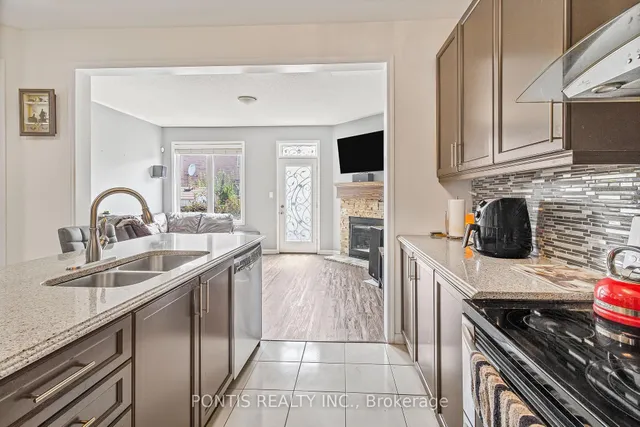 Additional image 15 of 25 FRANCIS LUNDY St