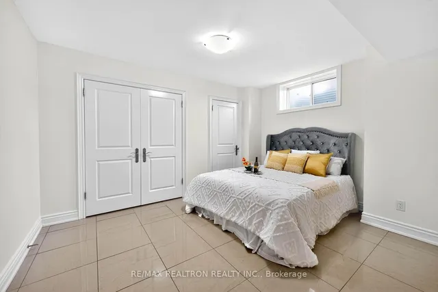 Additional image 24 of 63 Reidmount Ave