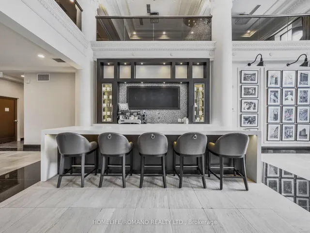 Additional image 19 of 118 King St Unit LPH12