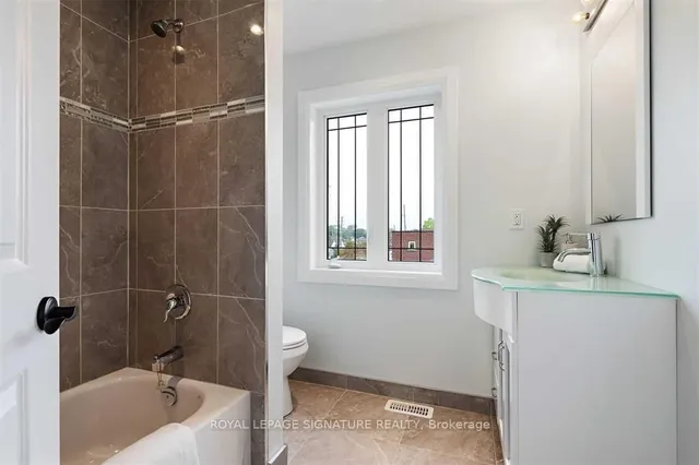 Additional image 16 of 65 Sixteenth St