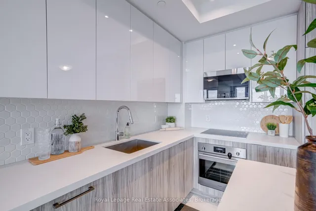 Additional image 6 of 2481 Taunton Rd Unit 607